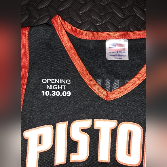 Vintage y2k nba Detroit Pistons #31 Villanueva opening night basketball jersey - Picture 2 of 8